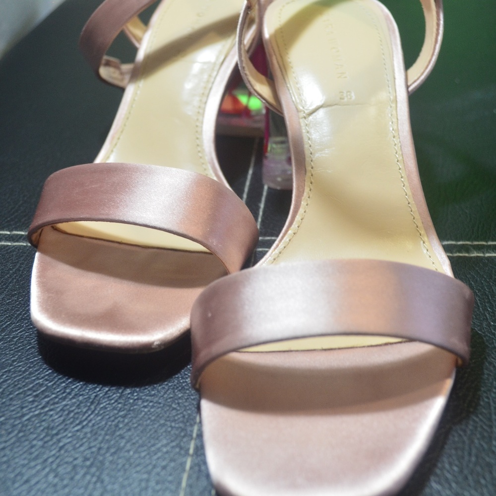 Zara - Picture 2 of 7